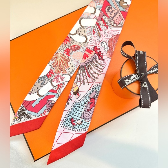 Hermes Twilly 2024 - Picture 3 of 3